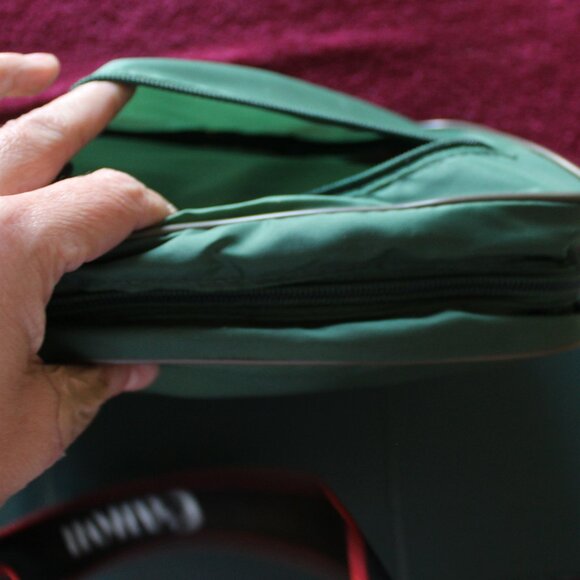 Vintage Time Magazine Duffle Bag Tote Green Zipper Closure Foldable Compact - Picture 6 of 7